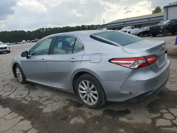 4T1B11HK8KU228787 2019 TOYOTA CAMRY - Image 2