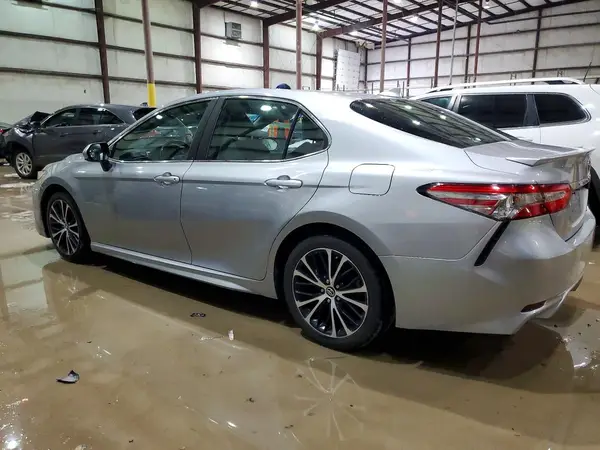 4T1B11HK8KU230006 2019 TOYOTA CAMRY - Image 2