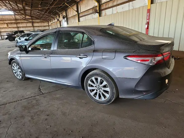 4T1B11HK8KU230393 2019 TOYOTA CAMRY - Image 2