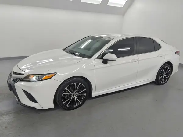 4T1B11HK8KU232208 2019 TOYOTA CAMRY - Image 1