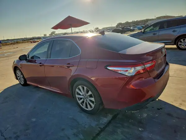 4T1B11HK8KU233357 2019 TOYOTA CAMRY - Image 2