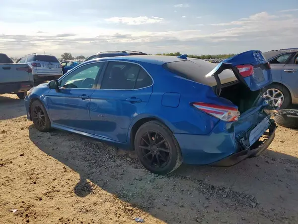 4T1B11HK8KU238624 2019 TOYOTA CAMRY - Image 2