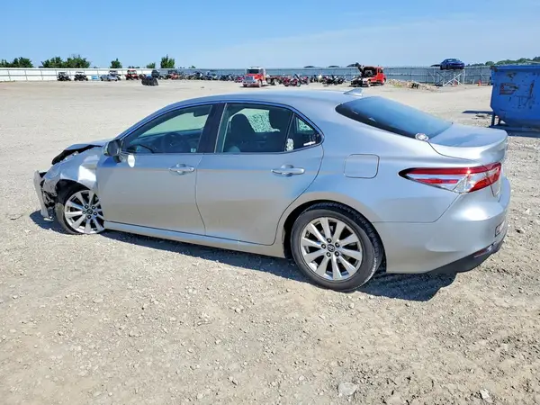 4T1B11HK8KU239756 2019 TOYOTA CAMRY - Image 2