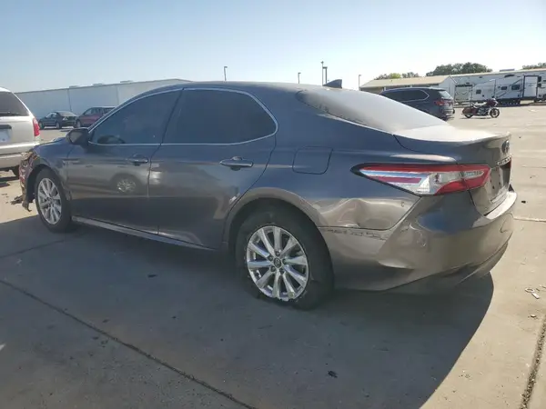 4T1B11HK8KU240079 2019 TOYOTA CAMRY - Image 2