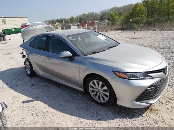 4T1B11HK8KU241202 2019 TOYOTA CAMRY - Image 1