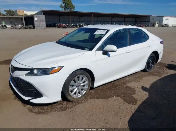 4T1B11HK8KU241765 2019 TOYOTA CAMRY - Image 2