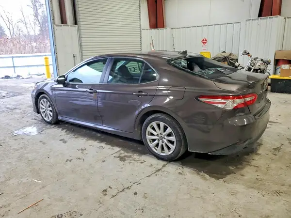 4T1B11HK8KU242530 2019 TOYOTA CAMRY - Image 2