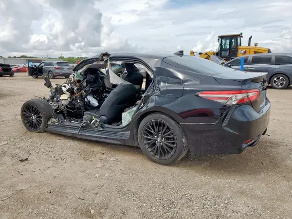 4T1B11HK8KU243841 2019 TOYOTA CAMRY - Image 2