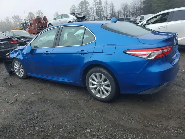 4T1B11HK8KU246979 2019 TOYOTA CAMRY - Image 2