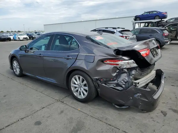 4T1B11HK8KU251762 2019 TOYOTA CAMRY - Image 2