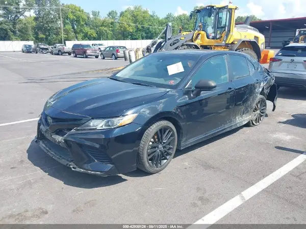 4T1B11HK8KU256007 2019 TOYOTA CAMRY - Image 2