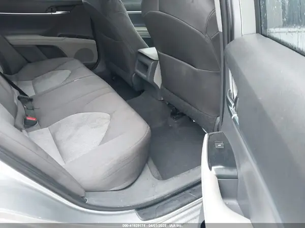 4T1B11HK8KU256265 2019 TOYOTA CAMRY - Image 8