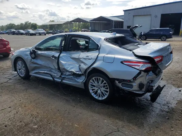 4T1B11HK8KU258727 2019 TOYOTA CAMRY - Image 2