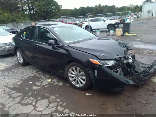 4T1B11HK8KU259067 2019 TOYOTA CAMRY - Image 1
