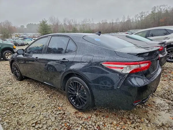 4T1B11HK8KU260817 2019 TOYOTA CAMRY - Image 2