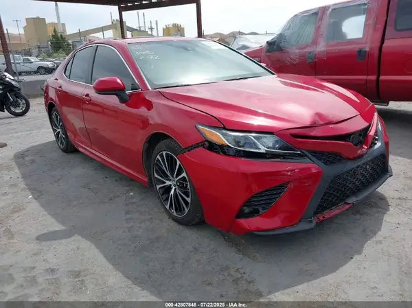 4T1B11HK8KU263863 2019 TOYOTA CAMRY - Image 1