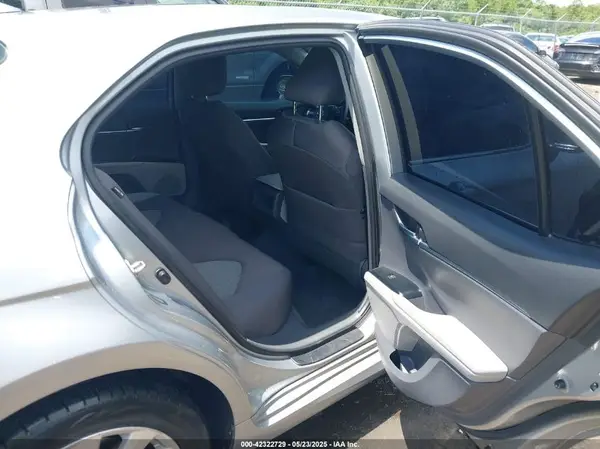 4T1B11HK8KU269257 2019 TOYOTA CAMRY - Image 8