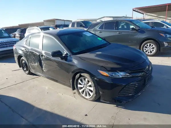 4T1B11HK8KU270683 2019 TOYOTA CAMRY - Image 1