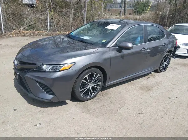 4T1B11HK8KU270733 2019 TOYOTA CAMRY - Image 2