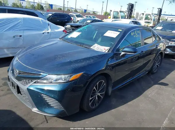 4T1B11HK8KU274300 2019 TOYOTA CAMRY - Image 2