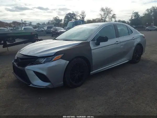 4T1B11HK8KU276984 2019 TOYOTA CAMRY - Image 2