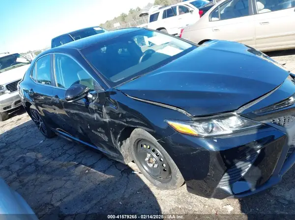 4T1B11HK8KU277083 2019 TOYOTA CAMRY - Image 1