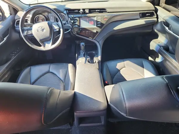4T1B11HK8KU283210 2019 TOYOTA CAMRY - Image 8