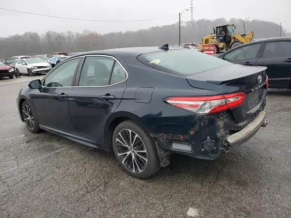 4T1B11HK8KU283577 2019 TOYOTA CAMRY - Image 2