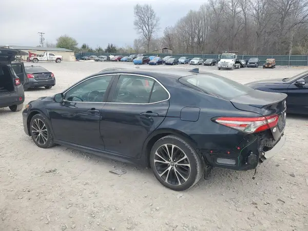 4T1B11HK8KU288570 2019 TOYOTA CAMRY - Image 2