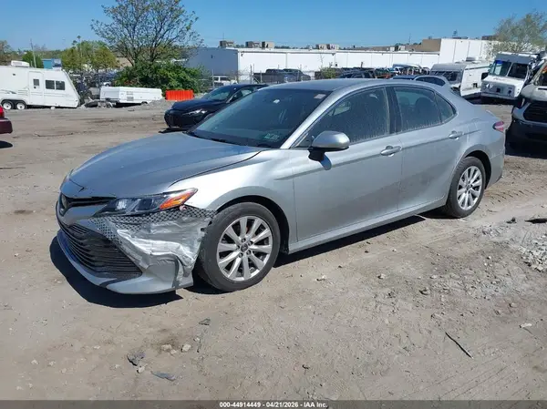 4T1B11HK8KU289542 2019 TOYOTA CAMRY - Image 2