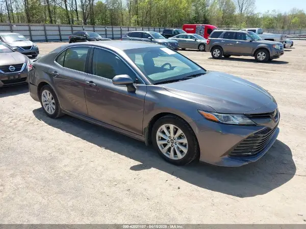 4T1B11HK8KU289721 2019 TOYOTA CAMRY - Image 1