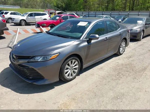 4T1B11HK8KU289721 2019 TOYOTA CAMRY - Image 2