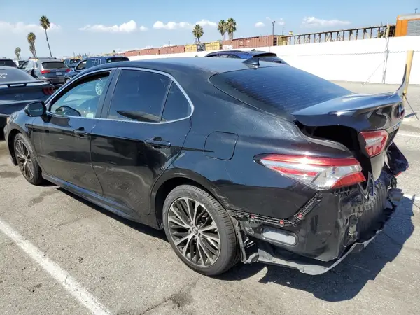 4T1B11HK8KU300149 2019 TOYOTA CAMRY - Image 2