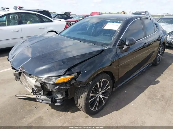 4T1B11HK8KU680500 2019 TOYOTA CAMRY - Image 2