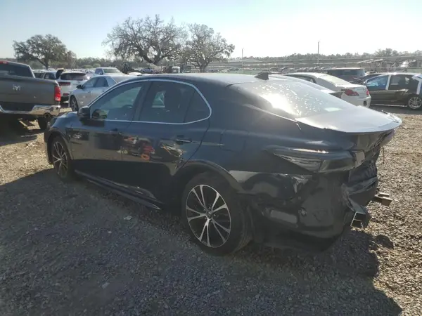 4T1B11HK8KU682800 2019 TOYOTA CAMRY - Image 2