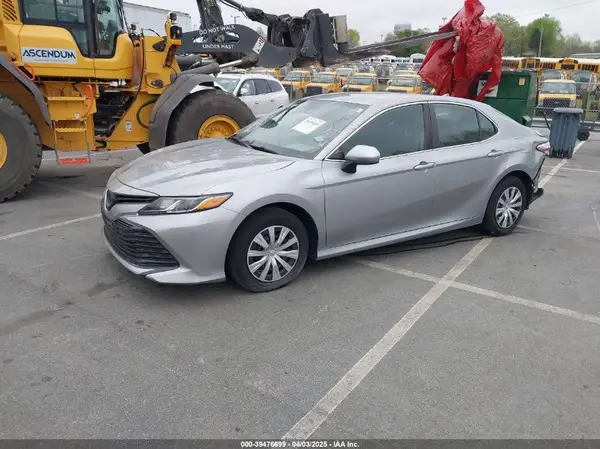 4T1B11HK8KU683512 2019 TOYOTA CAMRY - Image 2