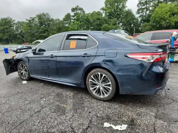 4T1B11HK8KU683638 2019 TOYOTA CAMRY - Image 2