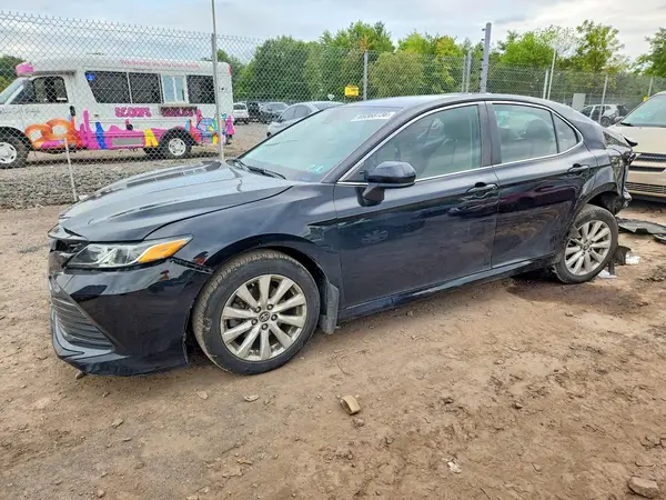 4T1B11HK8KU686149 2019 TOYOTA CAMRY - Image 1