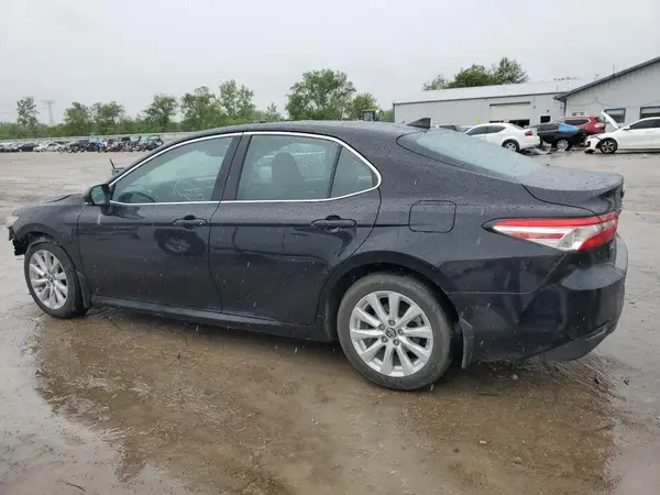 4T1B11HK8KU686247 2019 TOYOTA CAMRY - Image 2