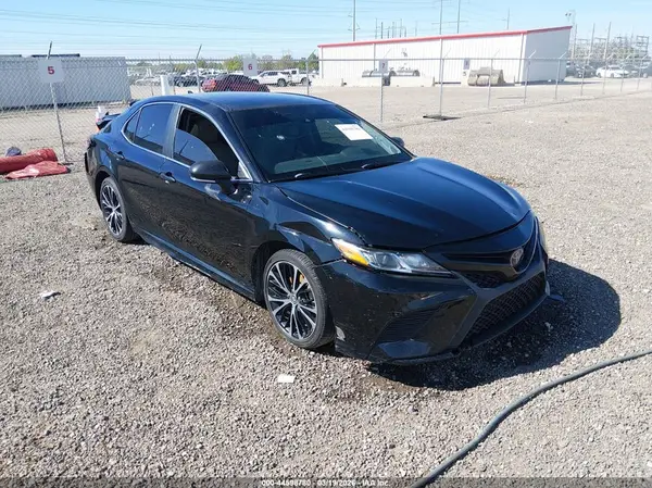4T1B11HK8KU688564 2019 TOYOTA CAMRY - Image 1