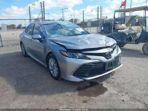 4T1B11HK8KU689553 2019 TOYOTA CAMRY - Image 1