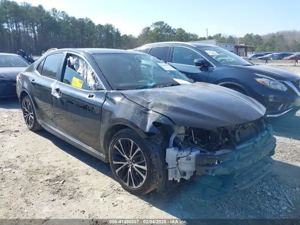 4T1B11HK8KU691979 2019 TOYOTA CAMRY - Image 1