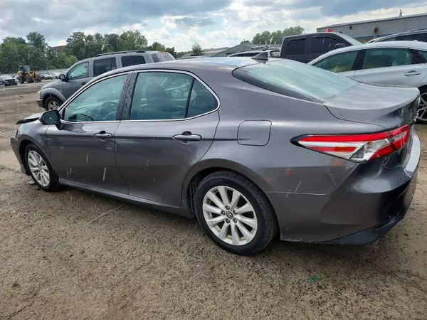 4T1B11HK8KU692503 2019 TOYOTA CAMRY - Image 2
