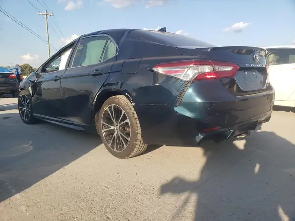 4T1B11HK8KU693232 2019 TOYOTA CAMRY - Image 2