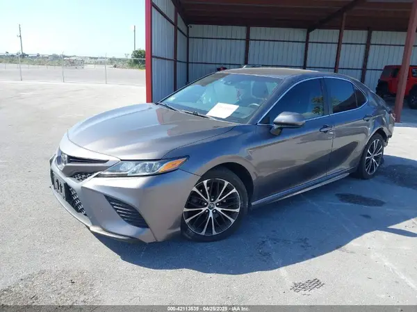 4T1B11HK8KU695076 2019 TOYOTA CAMRY - Image 2