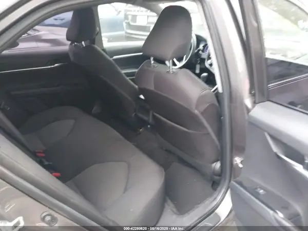 4T1B11HK8KU697734 2019 TOYOTA CAMRY - Image 8