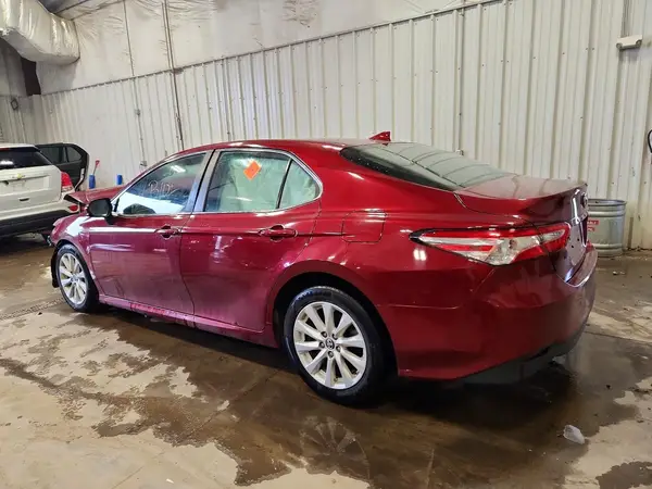 4T1B11HK8KU698124 2019 TOYOTA CAMRY - Image 2