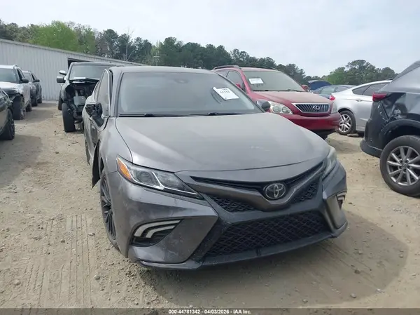 4T1B11HK8KU698561 2019 TOYOTA CAMRY - Image 1