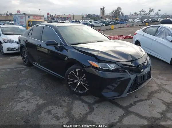 4T1B11HK8KU702012 2019 TOYOTA CAMRY - Image 1