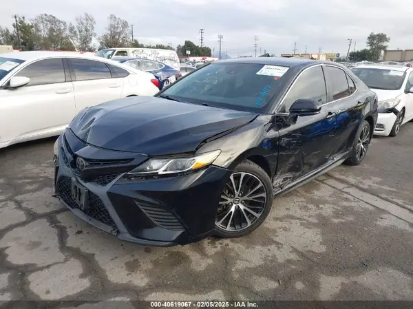4T1B11HK8KU702012 2019 TOYOTA CAMRY - Image 2
